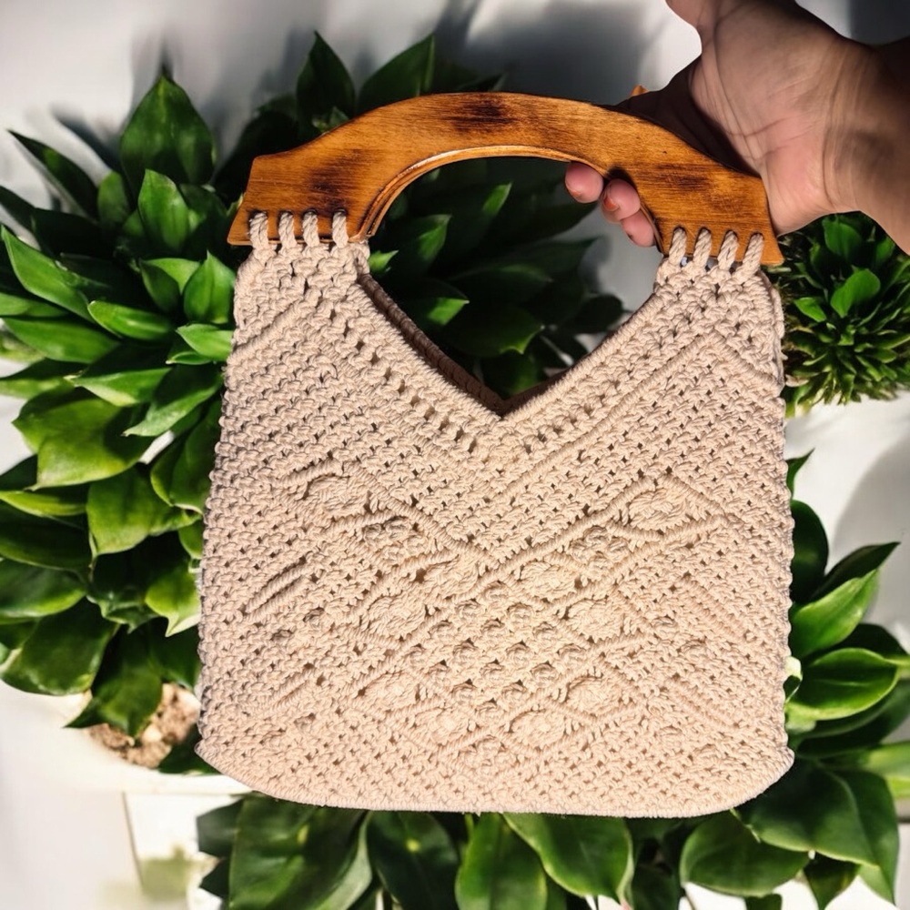 VTG 70s MCI Knit - crochet Handbag-Tote with Wooden Handle